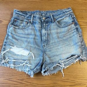 American Eagle 90’s BF Shorts